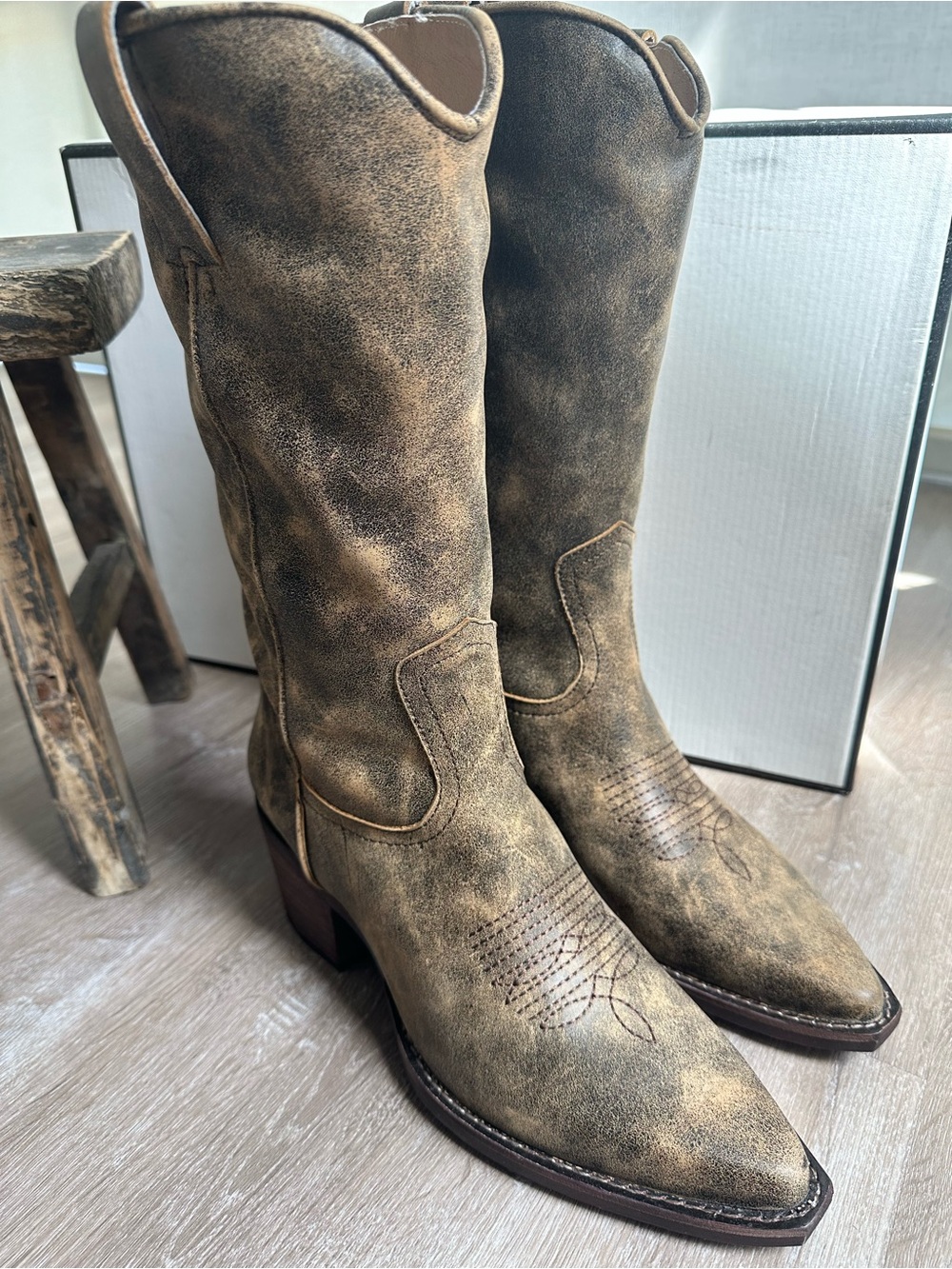Albany Brown Distressed Steve Madden Boots - Picture 2 of 15